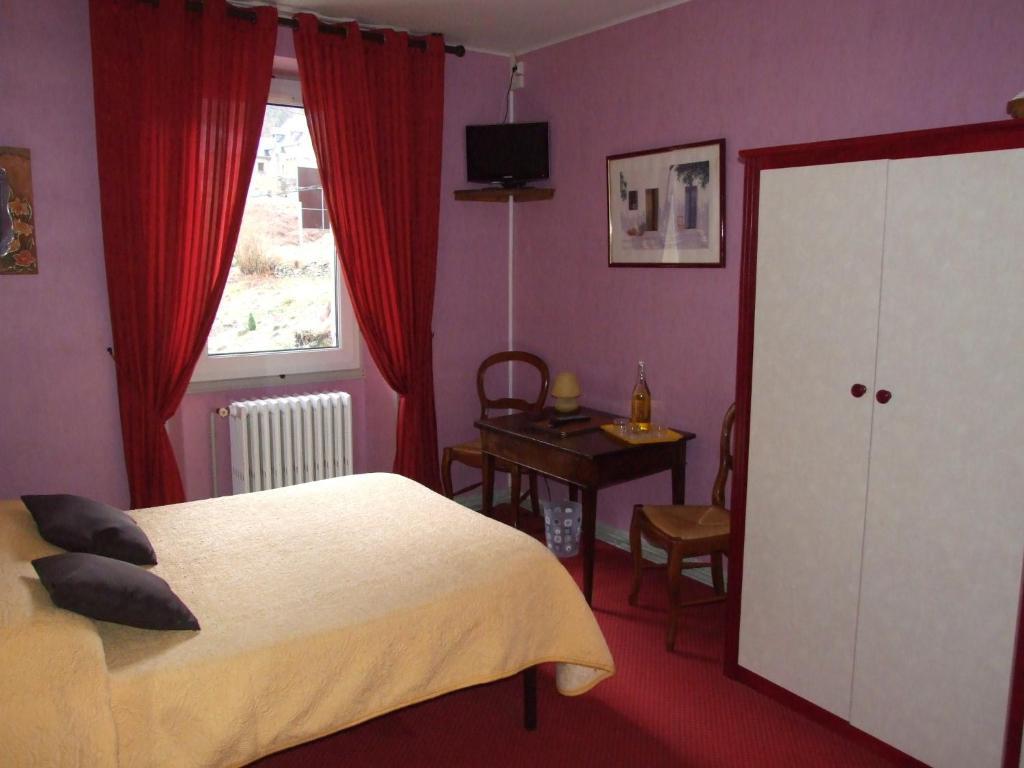 Hotel Du Val D'Aure Cadéac 部屋 写真