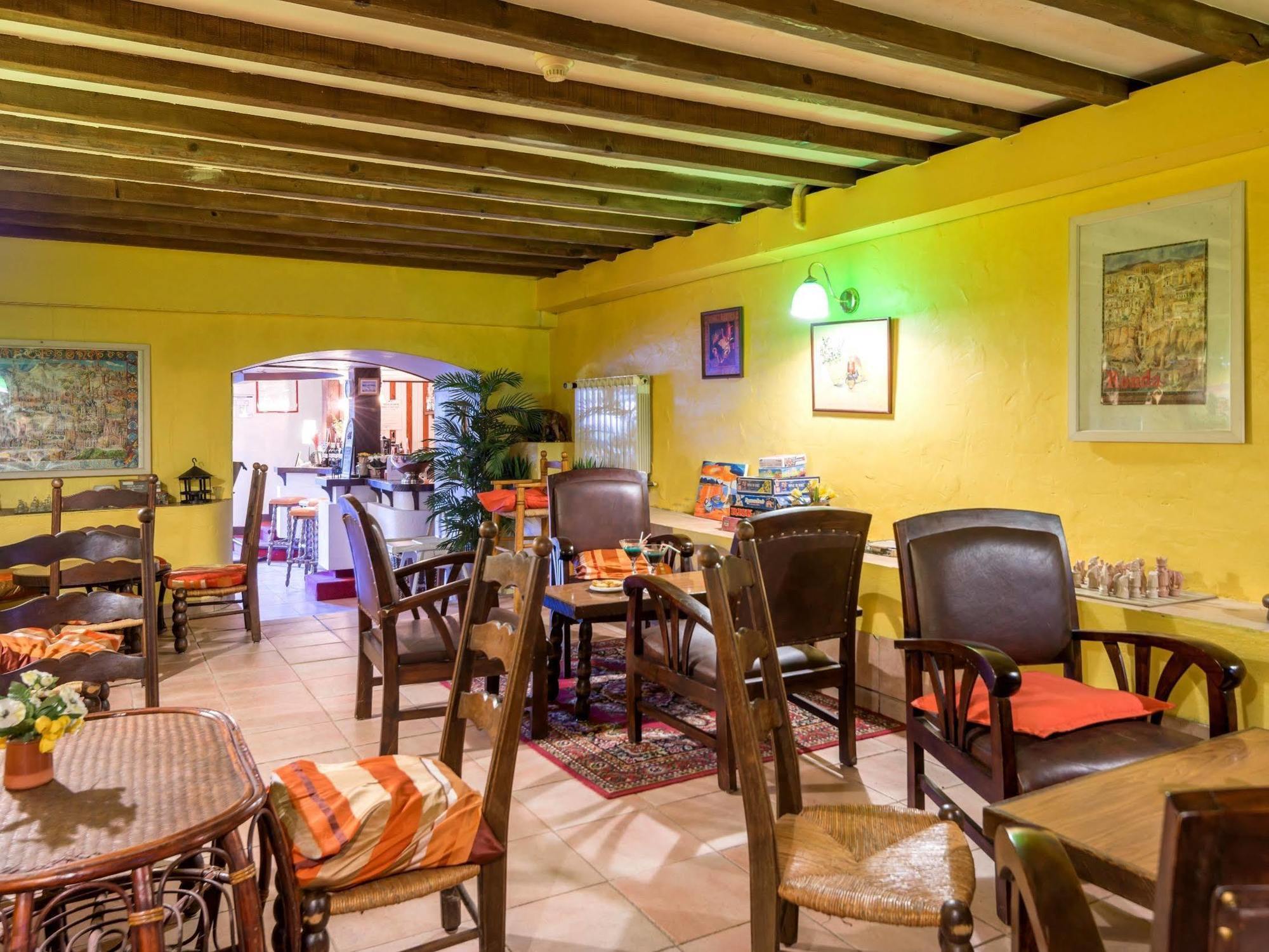 Hotel Du Val D'Aure Cadéac エクステリア 写真
