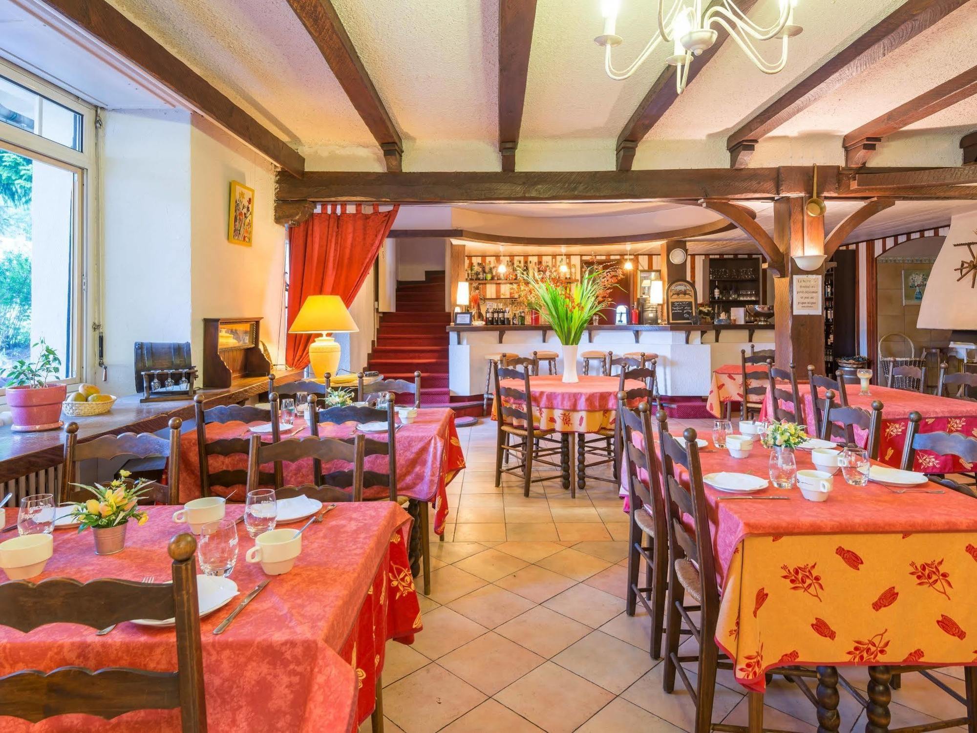 Hotel Du Val D'Aure Cadéac エクステリア 写真