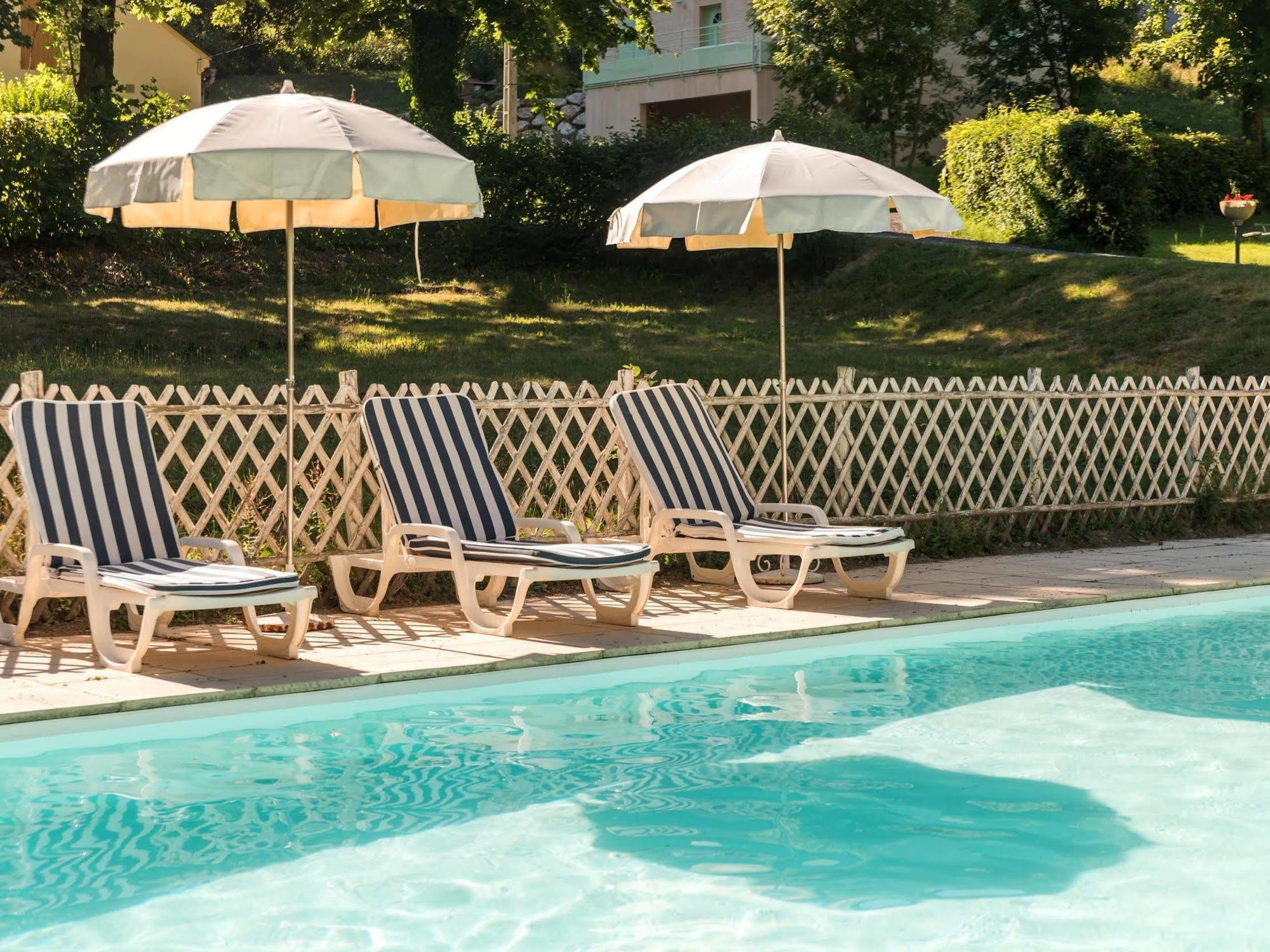 Hotel Du Val D'Aure Cadéac エクステリア 写真